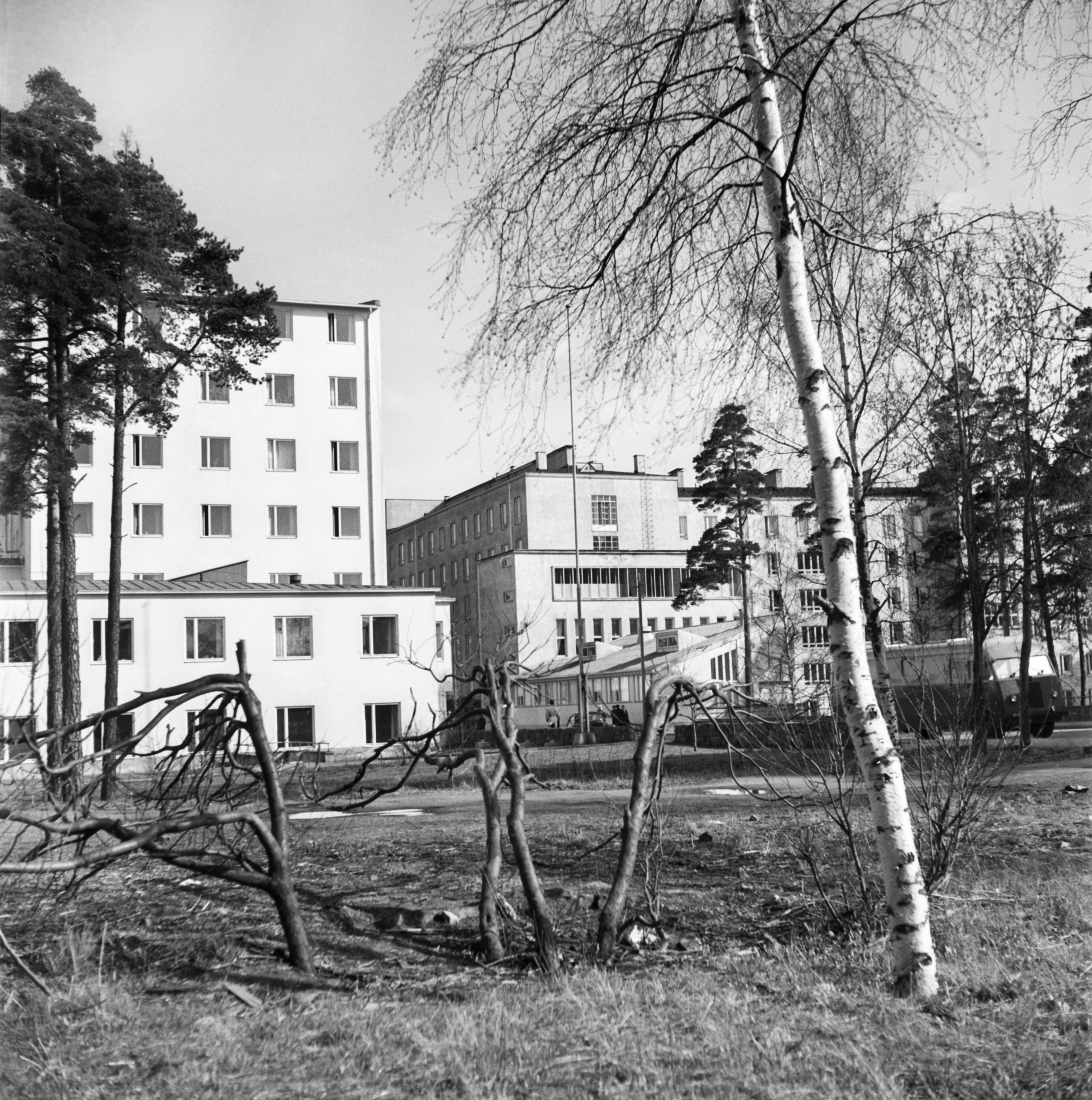 Työterveyslaitos ja naistenklinikka Meilahden sairaala-aluella, Haartmaninkatu 1, 2.