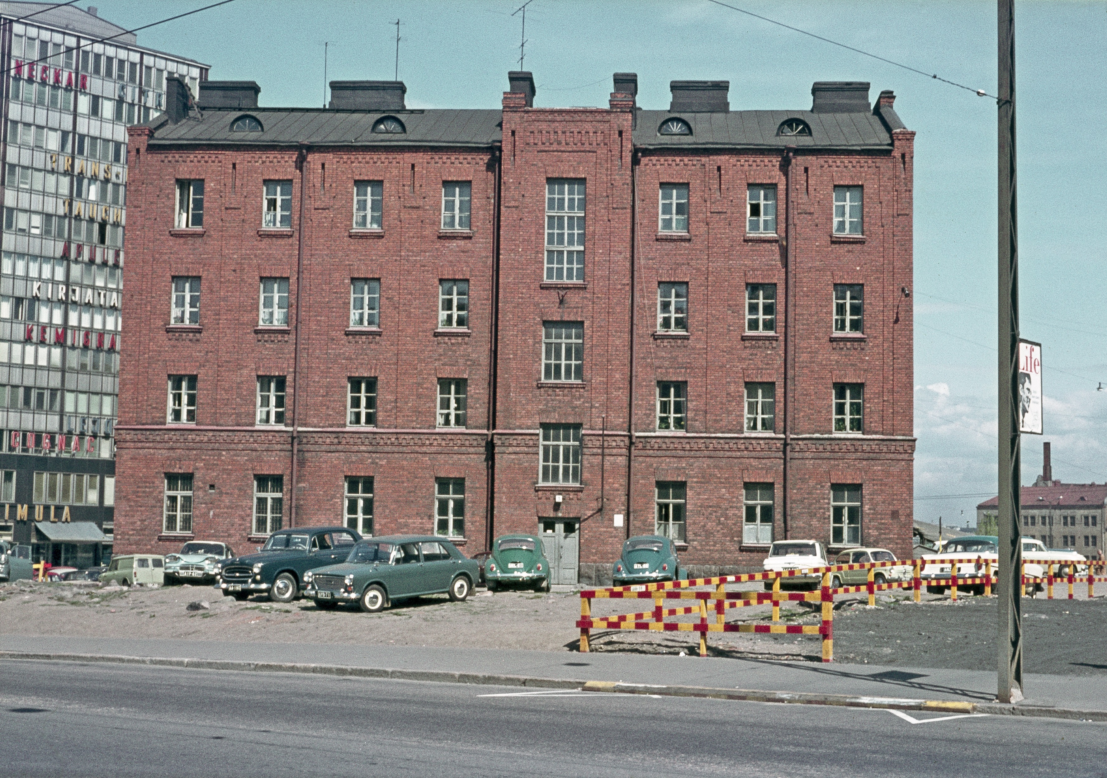 Runeberginkatu 1.; dia, filmi, väri