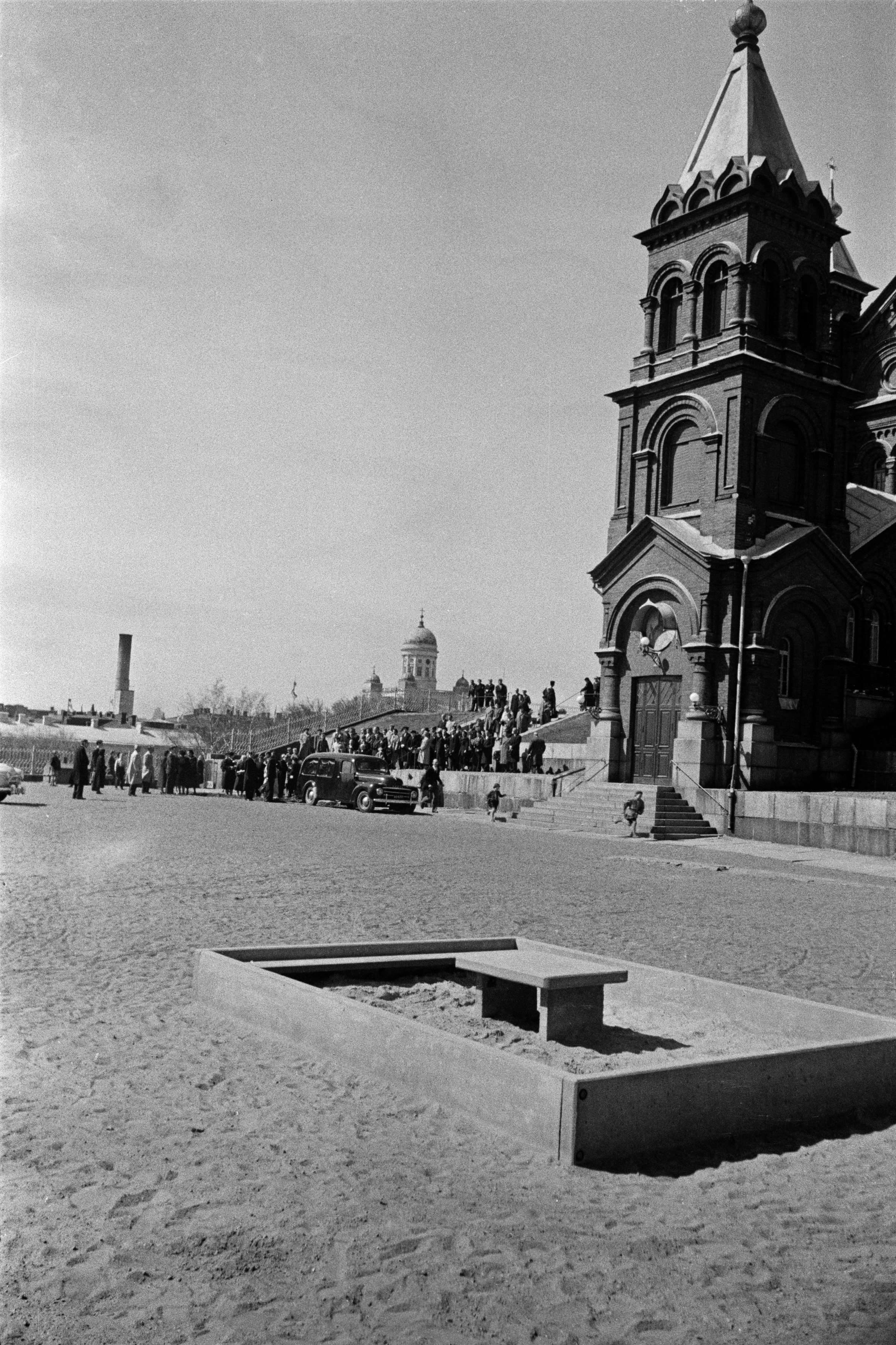 Uspenskin katedraali, Nikolai Kozarovitzkyn hautajaiset.