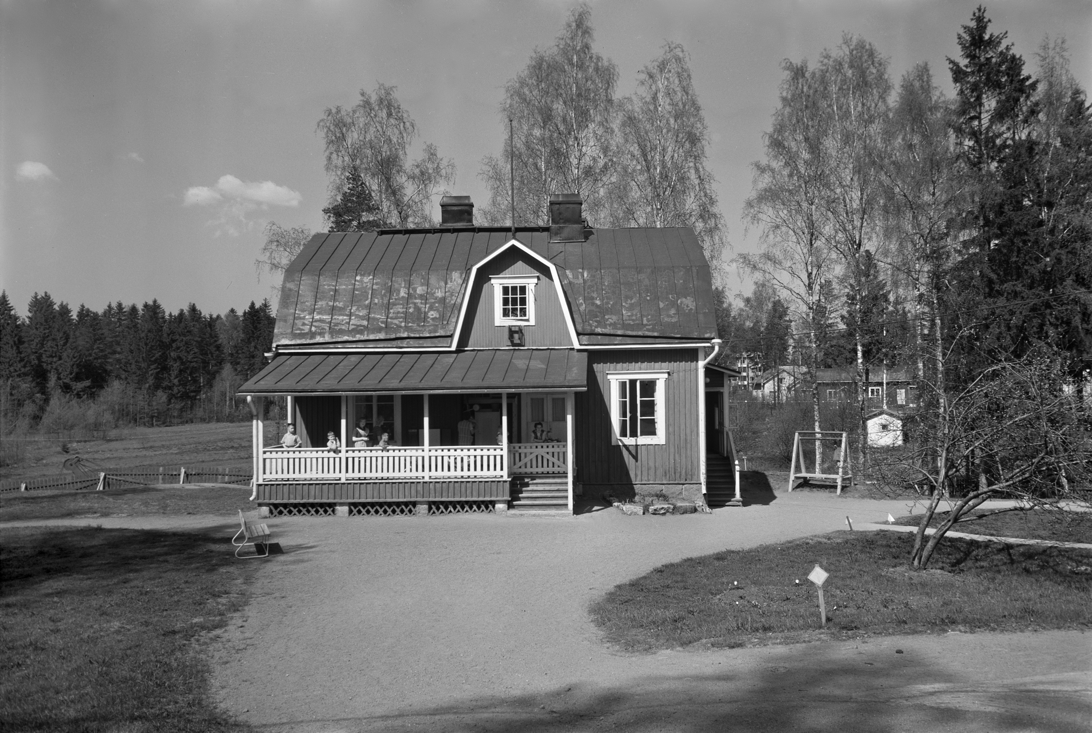 Kullatorpan lastenkoti. Paturintie 8. Oulunkylä.
