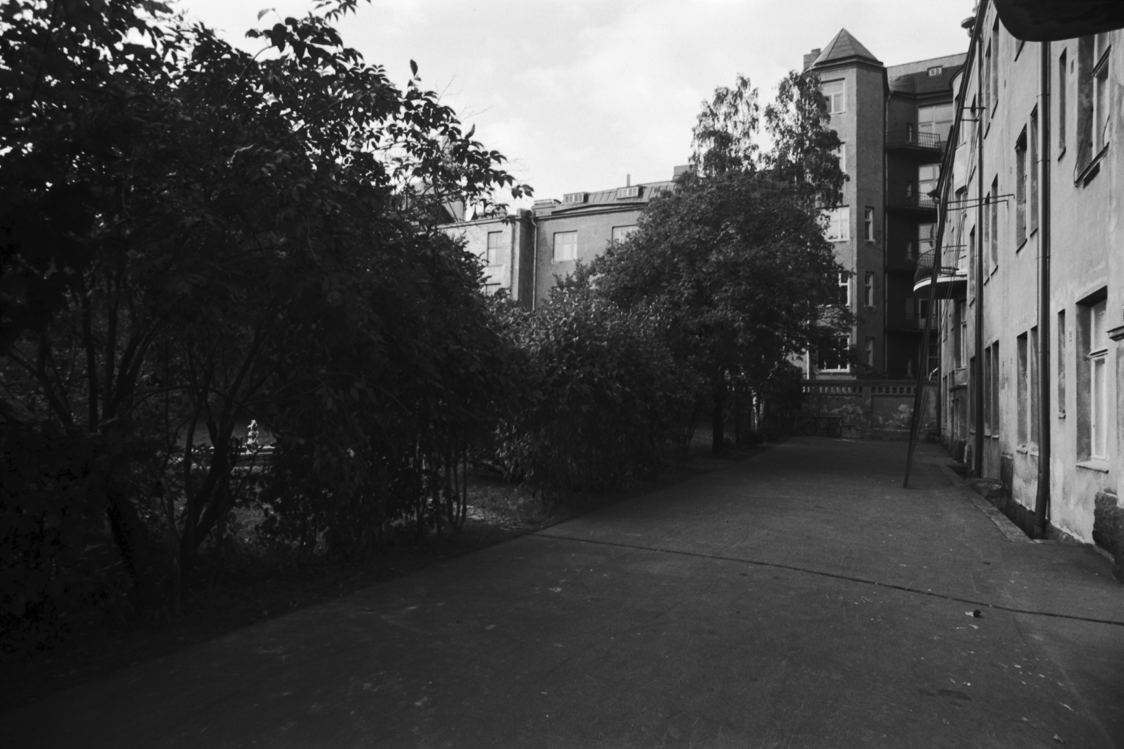 Kapteeninkatu 16. Näkymä Kapteeninkatu 16:n pihalta