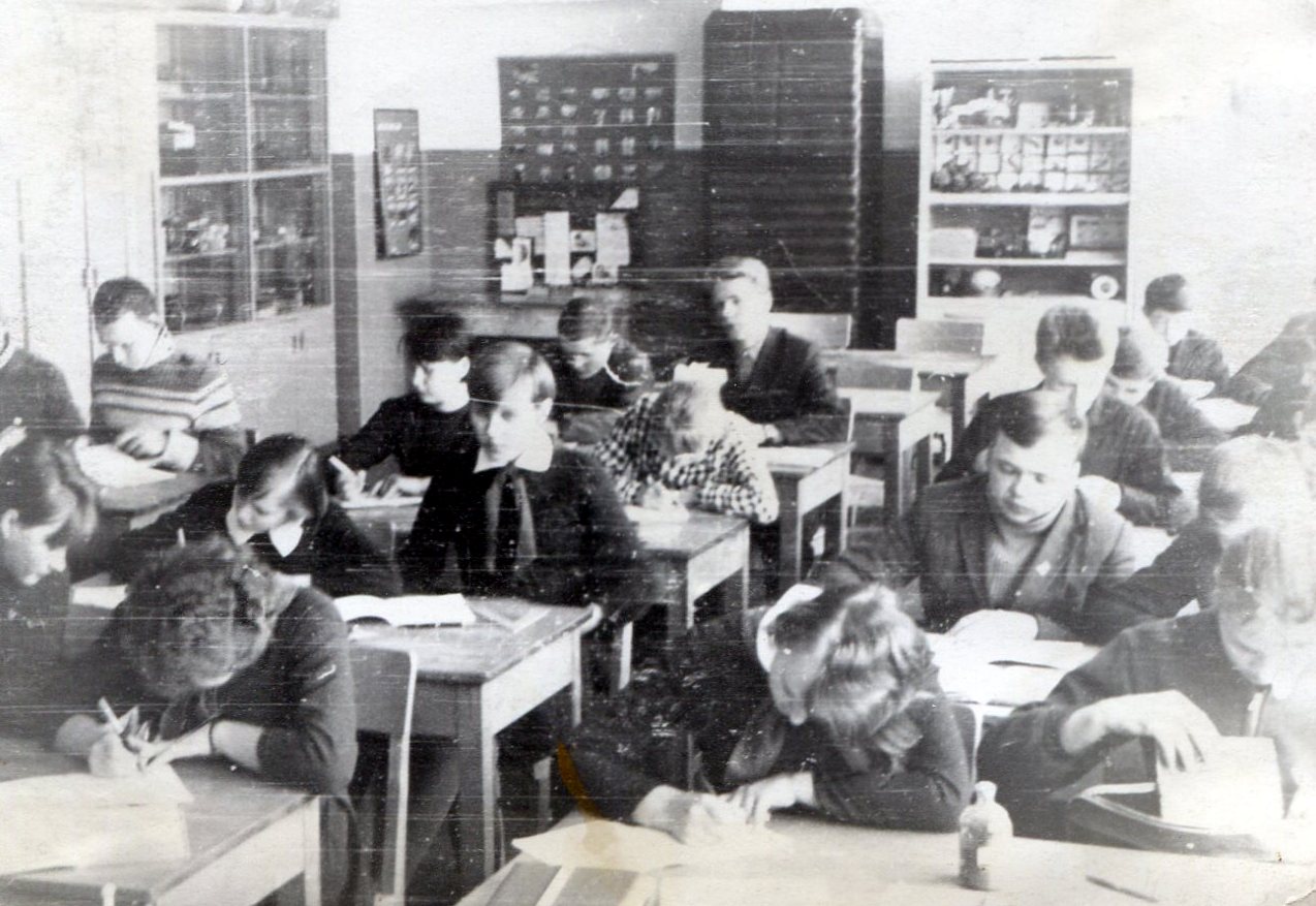 Kõrveküla õpilased tunnis