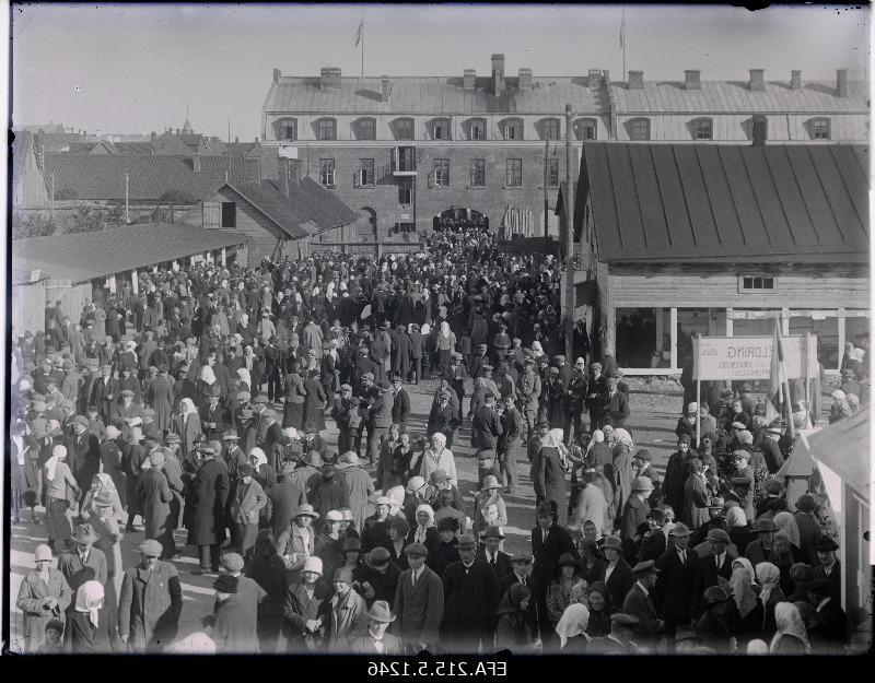 An exhibition of agriculture, industry and crafts of Viljandi Estonian Farmers' Society.