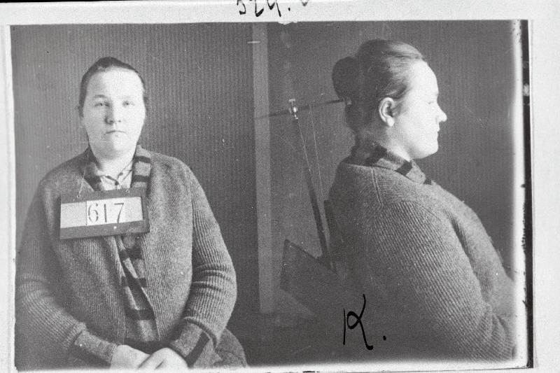 Illegaalsesse kommunistlikusse parteisse kuulumises süüdistatav Marie Jaani tütar Kütt vahistatuna.