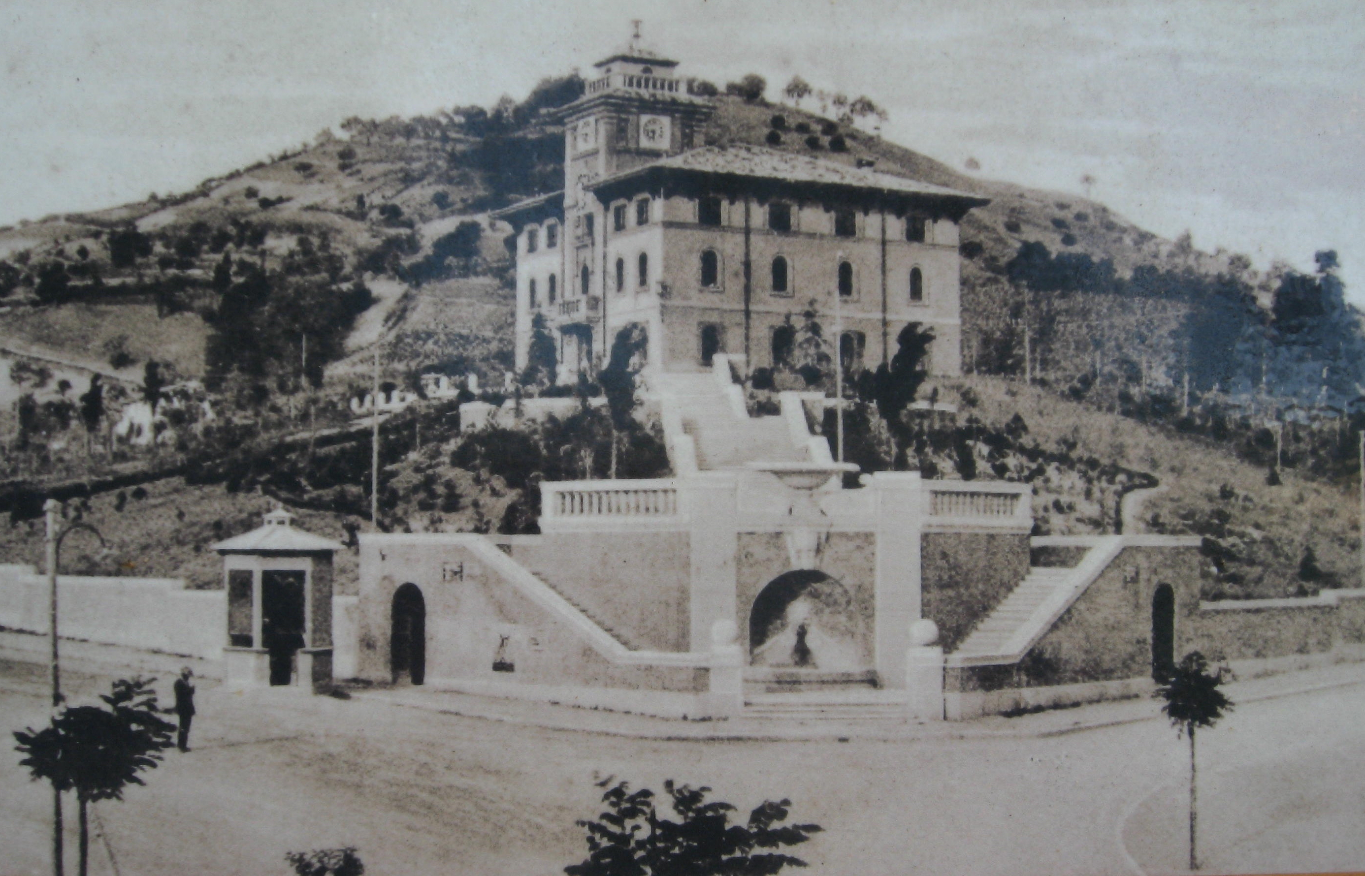 Palazzo varano nel 1931 - lang