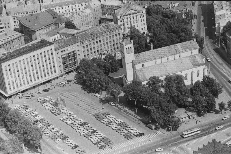 Lennuvaade Võidu väljakule Tallinnas.