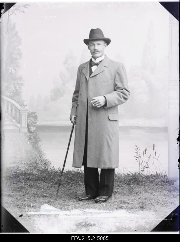 Starast jalutuskepiga.