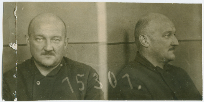 Uljanov, Mihhaili (sünd 1882) vangifoto. Foto Runge, Adelbert Romani p. (s. 1907), Runge, Gerhart Romani p. (s. 1898), Runge, Olga Mihhaili t. (s. 1903), Uljanov, Mihhail Pjotri p. (s. 1882), Uljanov Serafim Mihhaili p. (s. 1906), Uljanova, Ljubov Mihhaili t. (s. 1904), Uljanova,  Vassa Ivani t. (s. 1883) piiririkkumise uurimistoimikust.