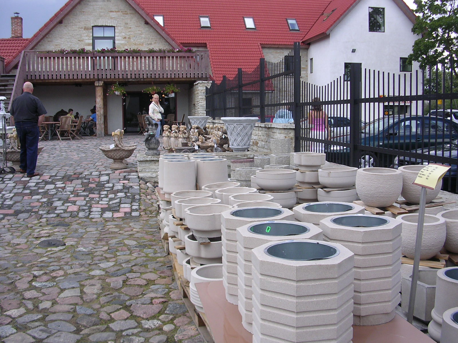 Gardening stuff in Rakvere - panoramio - Aulo Aasmaa (1) - Gardening stuff in Rakvere