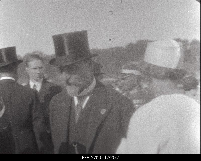 Riigivanem Jaan Tõnisson X üldlaulupeol.