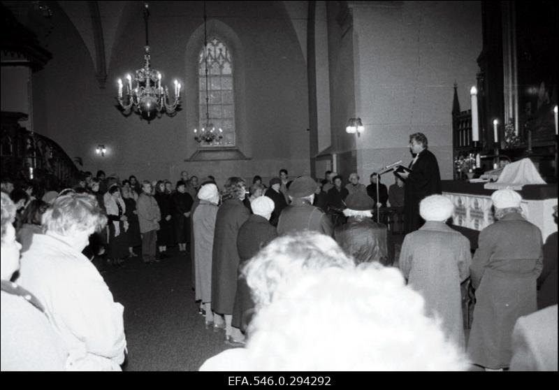 Jumalateenistus Tallinna Jaani kirikus. Teenib õpetaja Toomas Paul.