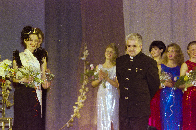 Miss Estonia 1998 Kadri Väljaots.