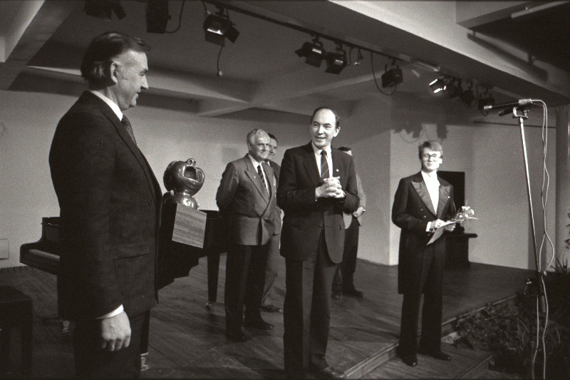 Tiit Kuusiku nimeline kammerlauljate konkurss Estonia Talveaias.