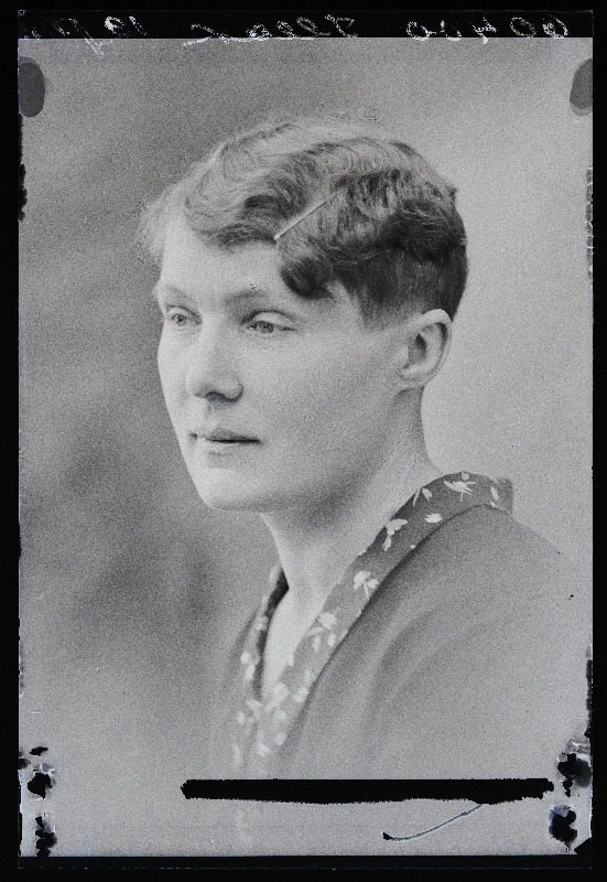 Anna Illak, (Penuja vallamaja).