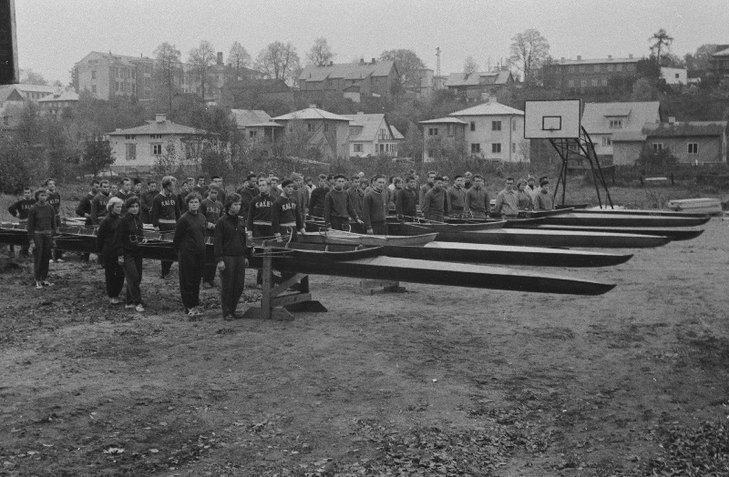 Sõudmise 8+ paatide sügisregatt Tartus.