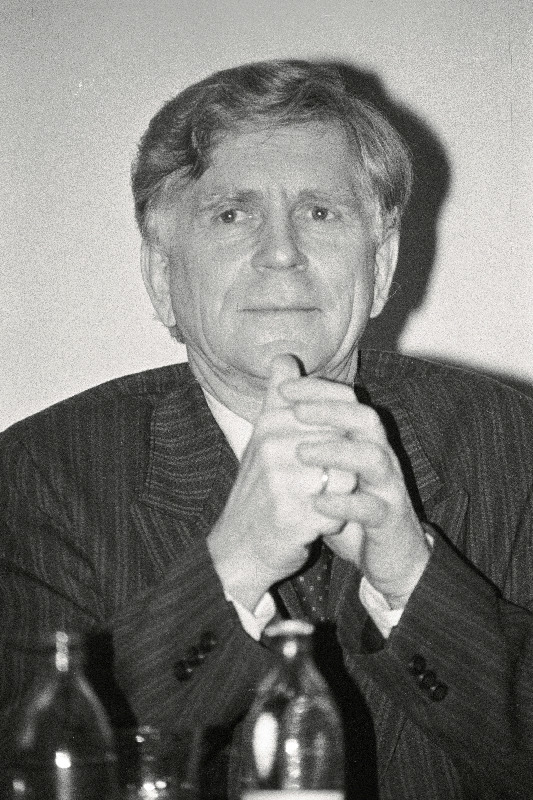 Andres Tarand