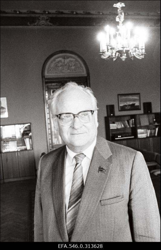 Feliks Nõmmsalu, metsandustegelane, põllumajandusteaduste kandidaat.