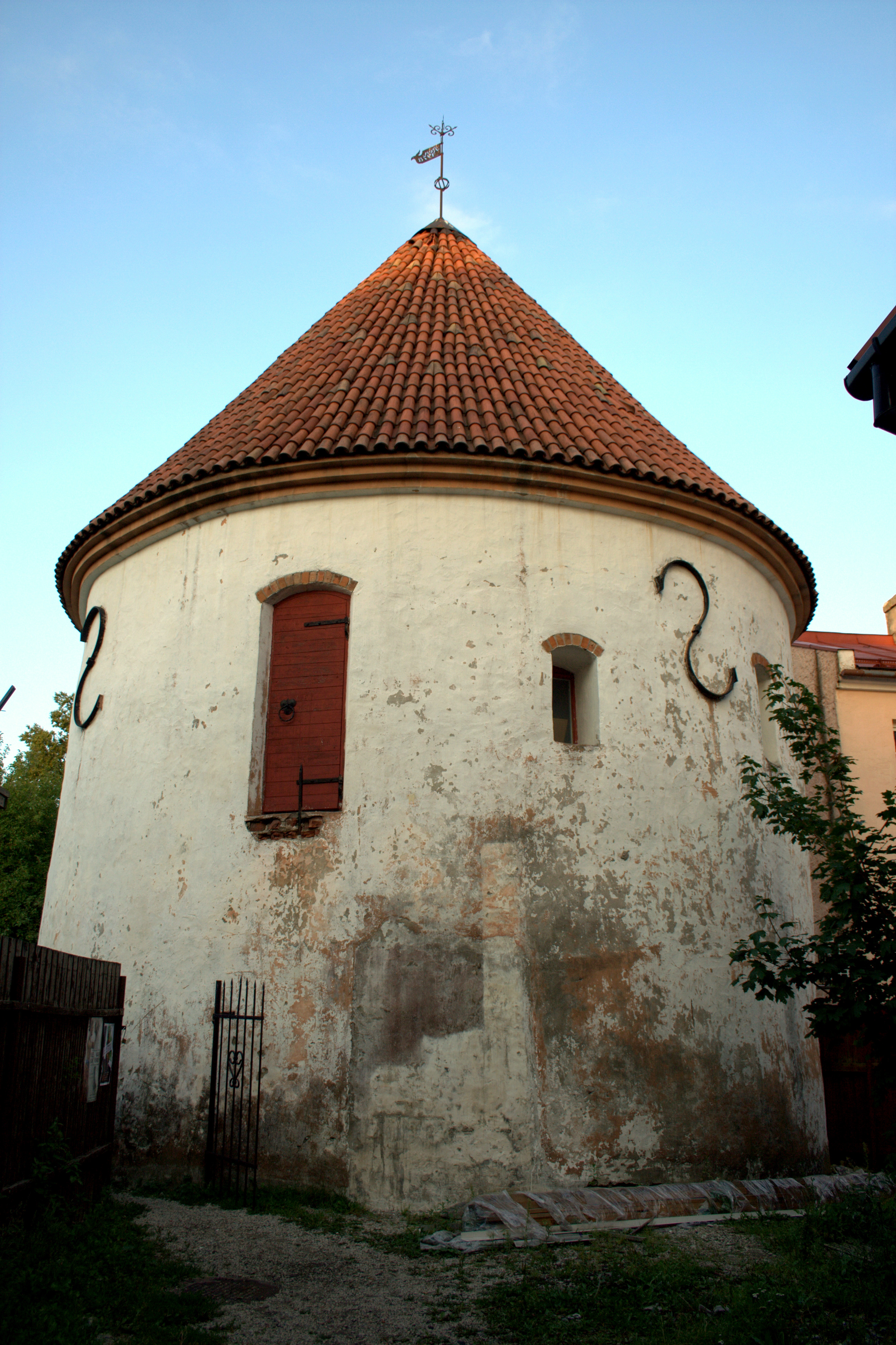 Old Pärnu prison tower - panoramio - Old Pärnu prison tower