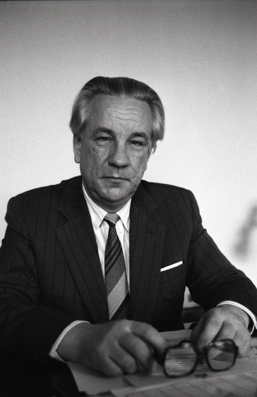 Eesti NSV muusikaalase 1982. aasta
preemia saanud RAT "Estonia" direktor
Ants Sõber.
