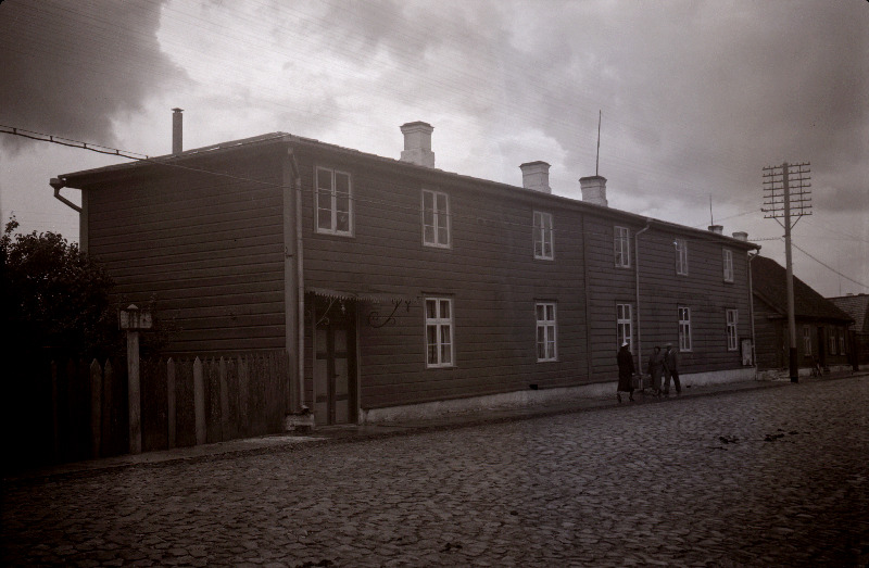 Paide linna vanadekodu Pärnu tänaval.