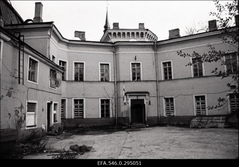 Soome Suursaatkonna hoone (Kohtu 4) enne restaureerimist.
