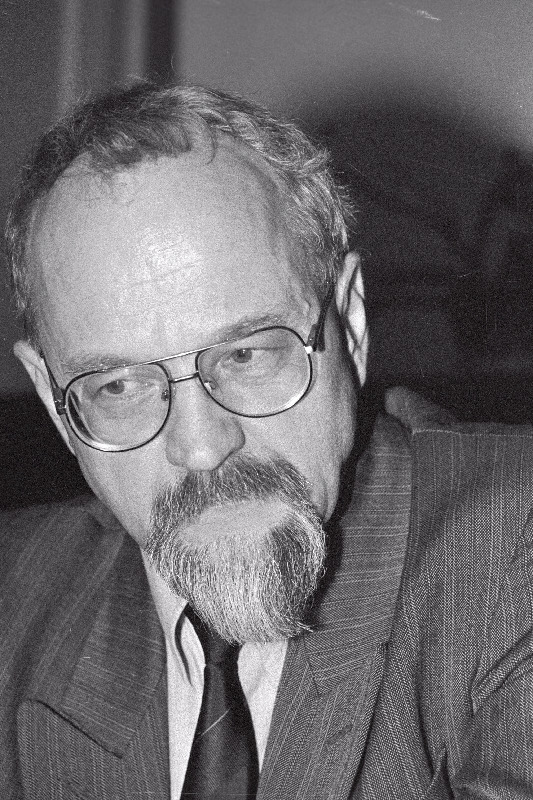 Tulviste, Peeter -Tartu Ülikooli rektor, professor.