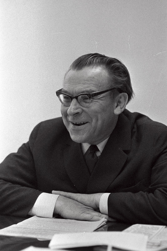 Revolutsiooni veteran Ferdinand Eisen ajakirja"Kultuur ja Elu" toimetuse vestlusringis.