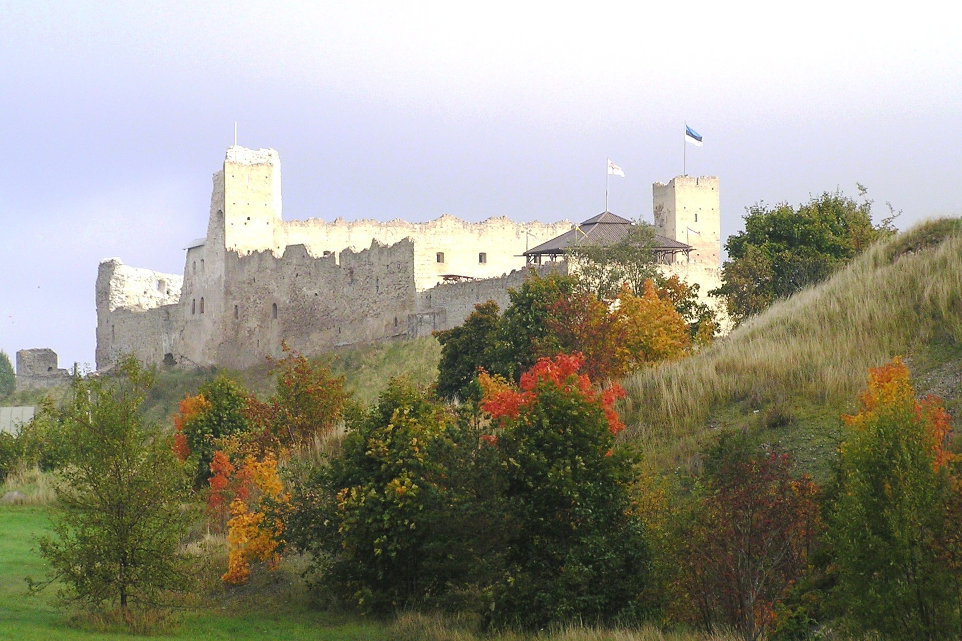 Rakvere linnuse varemed vallikraaviga nr 15740 - This is a photo of cultural heritage monument of Estonia number