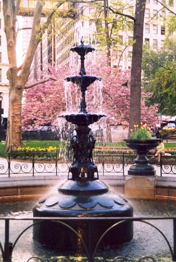 Madison Square Park fountain - Fountain in Madison Square Park, Manhattan, New York City