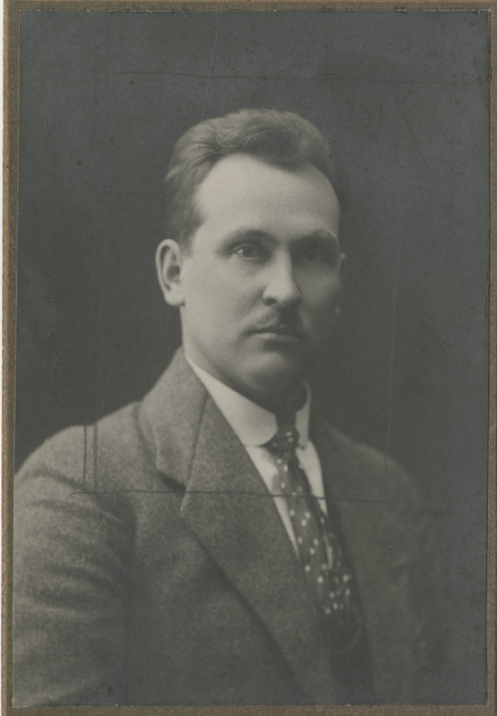 Julius Nurmberg (alates 1936 Nurmsalu), portreefoto