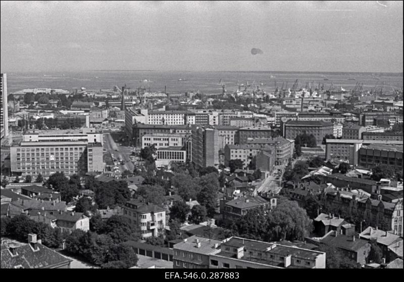 Vaade Tallinnale [hotellist Olümpia]