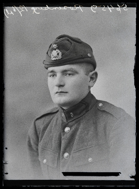Sõjaväelane Rosenberg.
