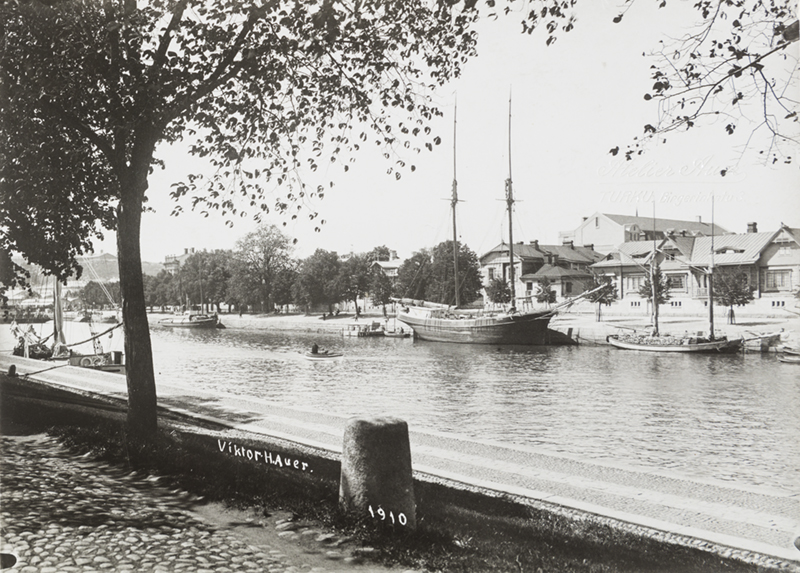 Aurajoki ja Läntinen Rantakatu 29 -31