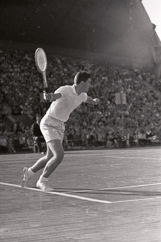 Tennisevõistused Lauluväljakul.