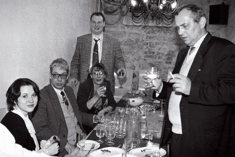 "Parempoolsed" valimisteööl.