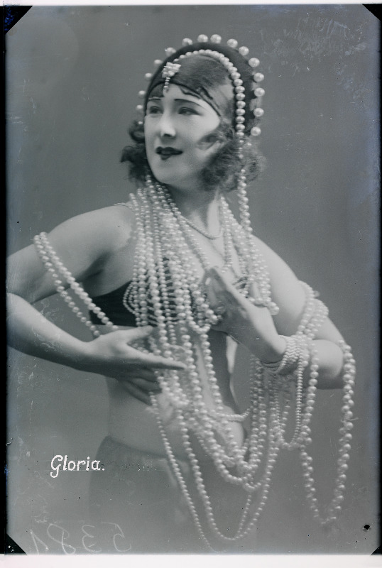 Tantsija Gloria de Kollani.