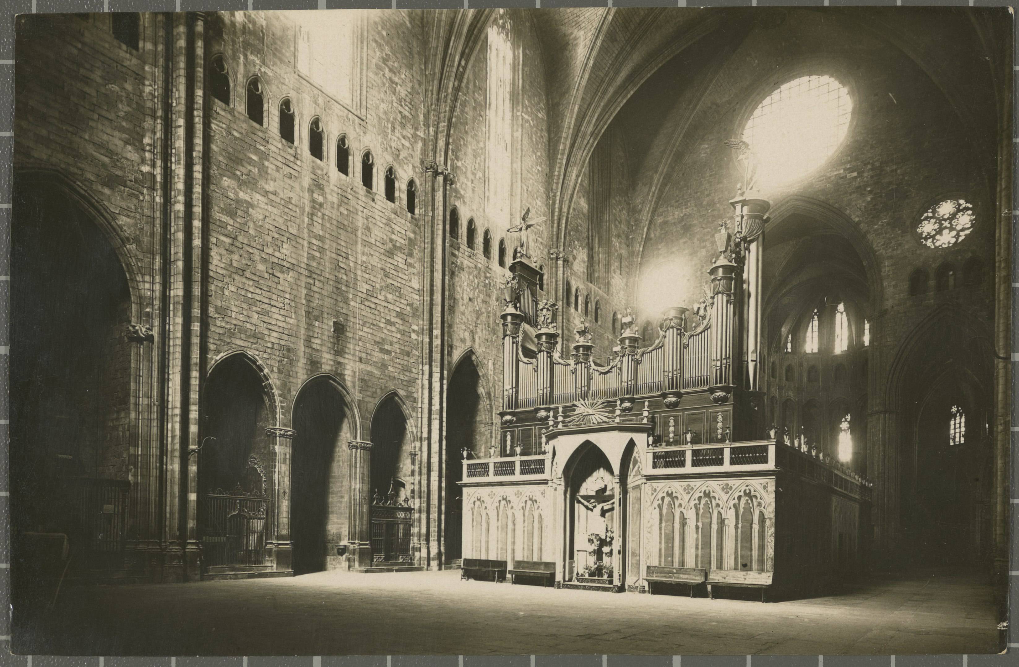 [Cathedral organ] - The organ of the Cathedral of Girona.