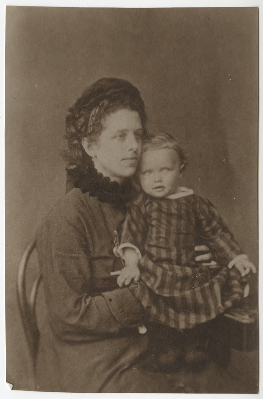 Louise Hedwig Kologrivov (snd von zur Mühlen) väikese tütre Elisabeth`iga