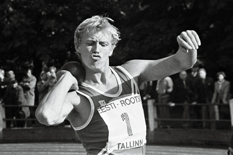 Eesti NSV ja Rootsi maavõistlusel ning Eesti NSV meistrivõistlustel kergejõustikus kümnevõistluses esikoha võitnud Tõnu Kaukis.