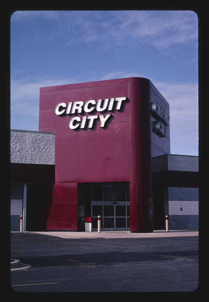 Circuit City, Niles, Illinois (LOC)