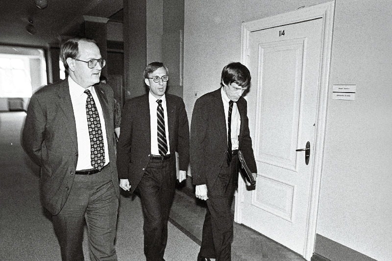 USA kõrged riigiametnikud Balti riikides. Paul Goble, Jon Purnell ja Curtis W. Kamman Toompeal.