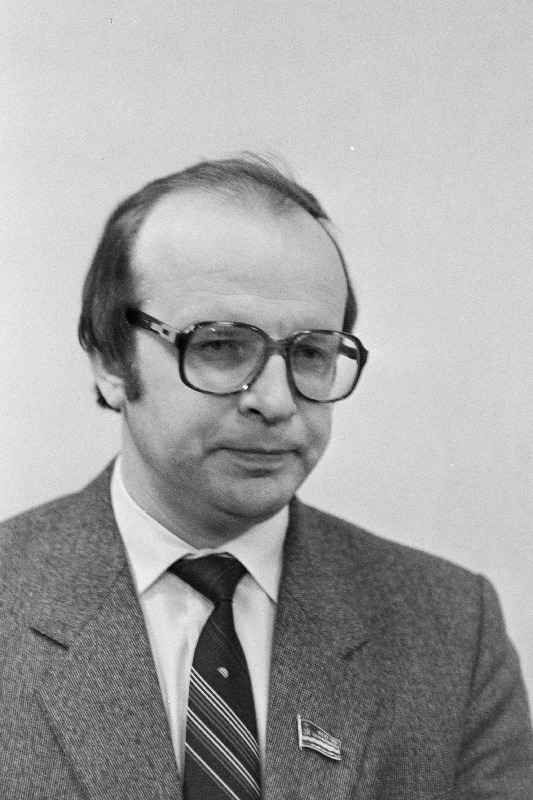 ELKNÜ Keskkomitee esimene sekretär Arno Almann.