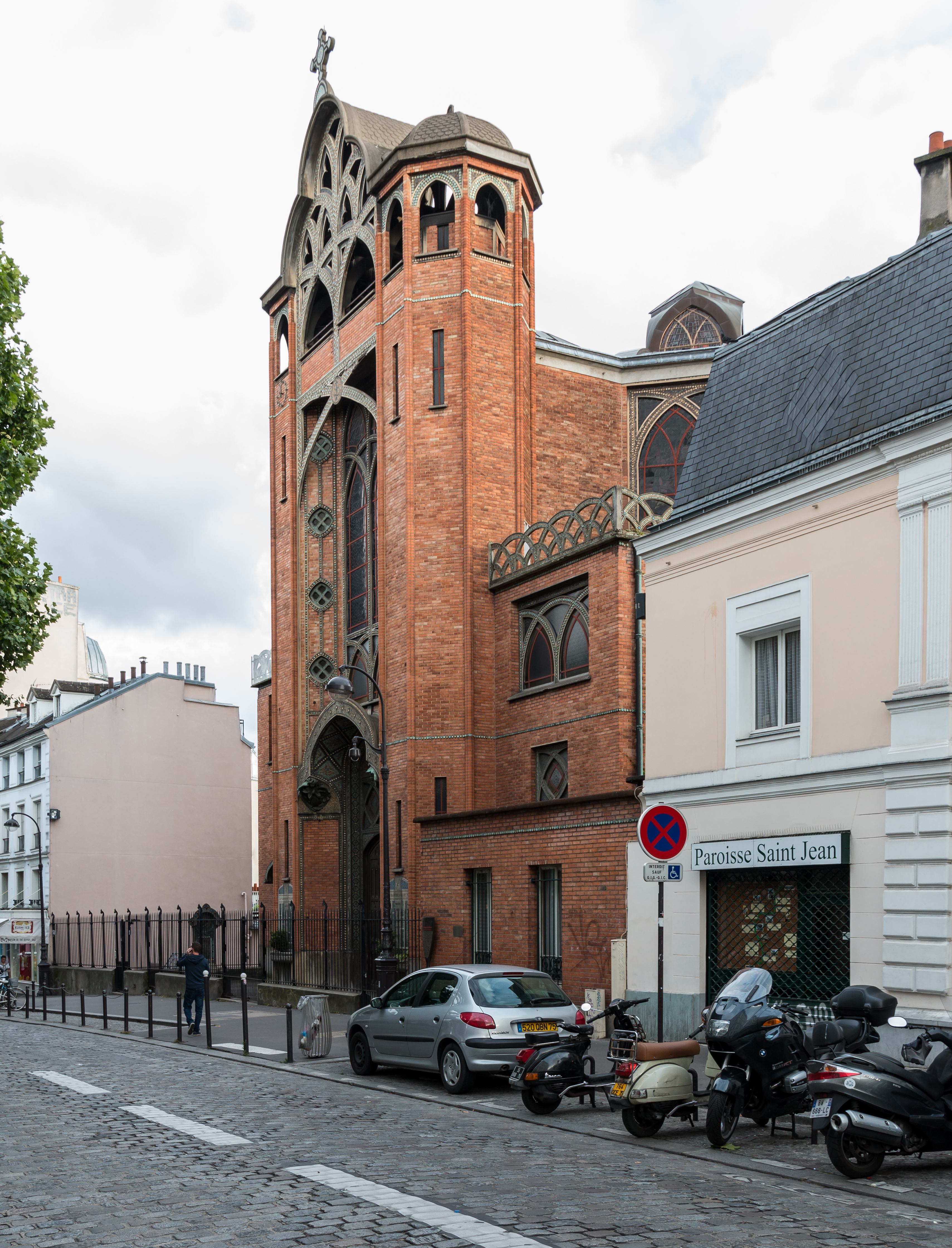 Paris, Saint-Jean de Montmartre -- 2014 -- 1225 - This building is inscrit au titre des monuments historiques de la France. It is indexed in the base Mérimée, a database of architectural heritage maintained by the French Ministry of Culture, under the reference PA00086740 .