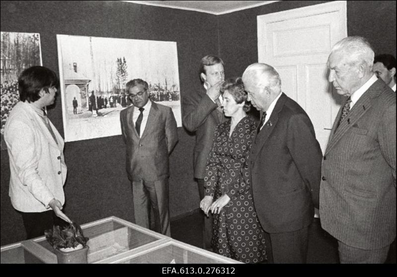 Sindi-150, pidustused.