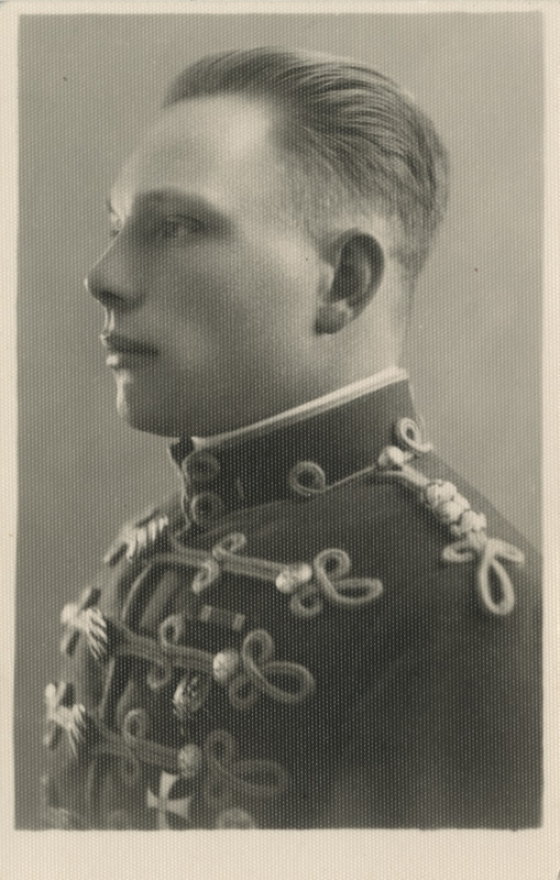 Eduard Artna, ratsaväelane, portreefoto