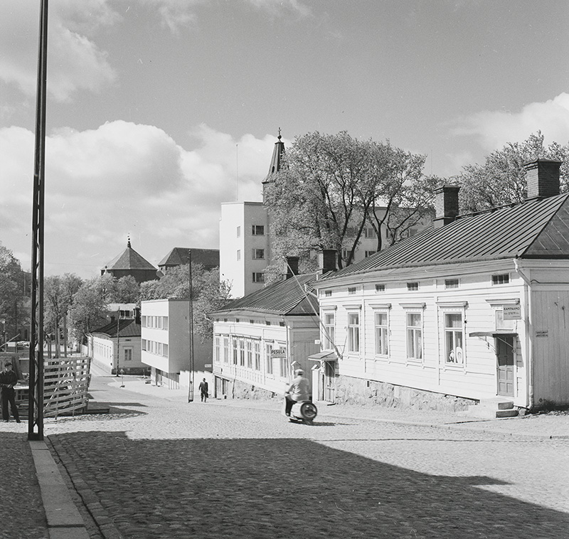 Henrikinkatu 3 - Agricolankatu 5