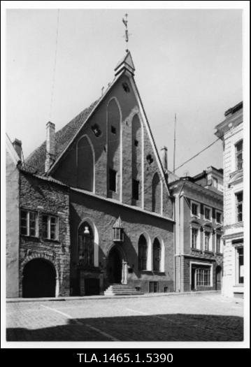 Suurgildi hoone Pikk tänav 17.