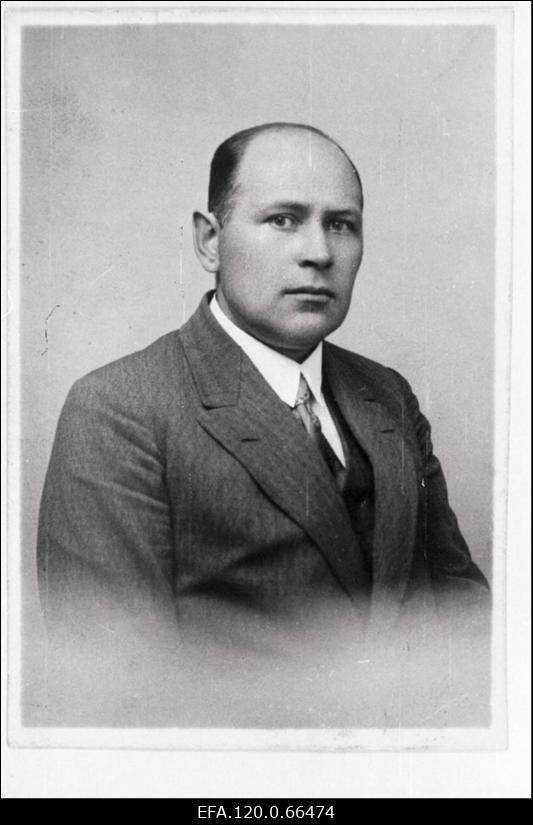 Kaubandus-Tööstuskoja Tartu osakonna esindaja J. Main.