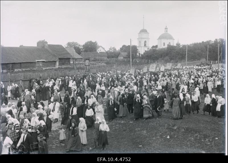 Religioosne rongkäik Petseris.