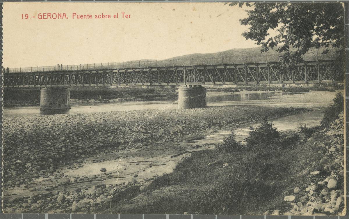 19-Gerona. Bridge over the Ter - The bridge of the boat on the river Ter.